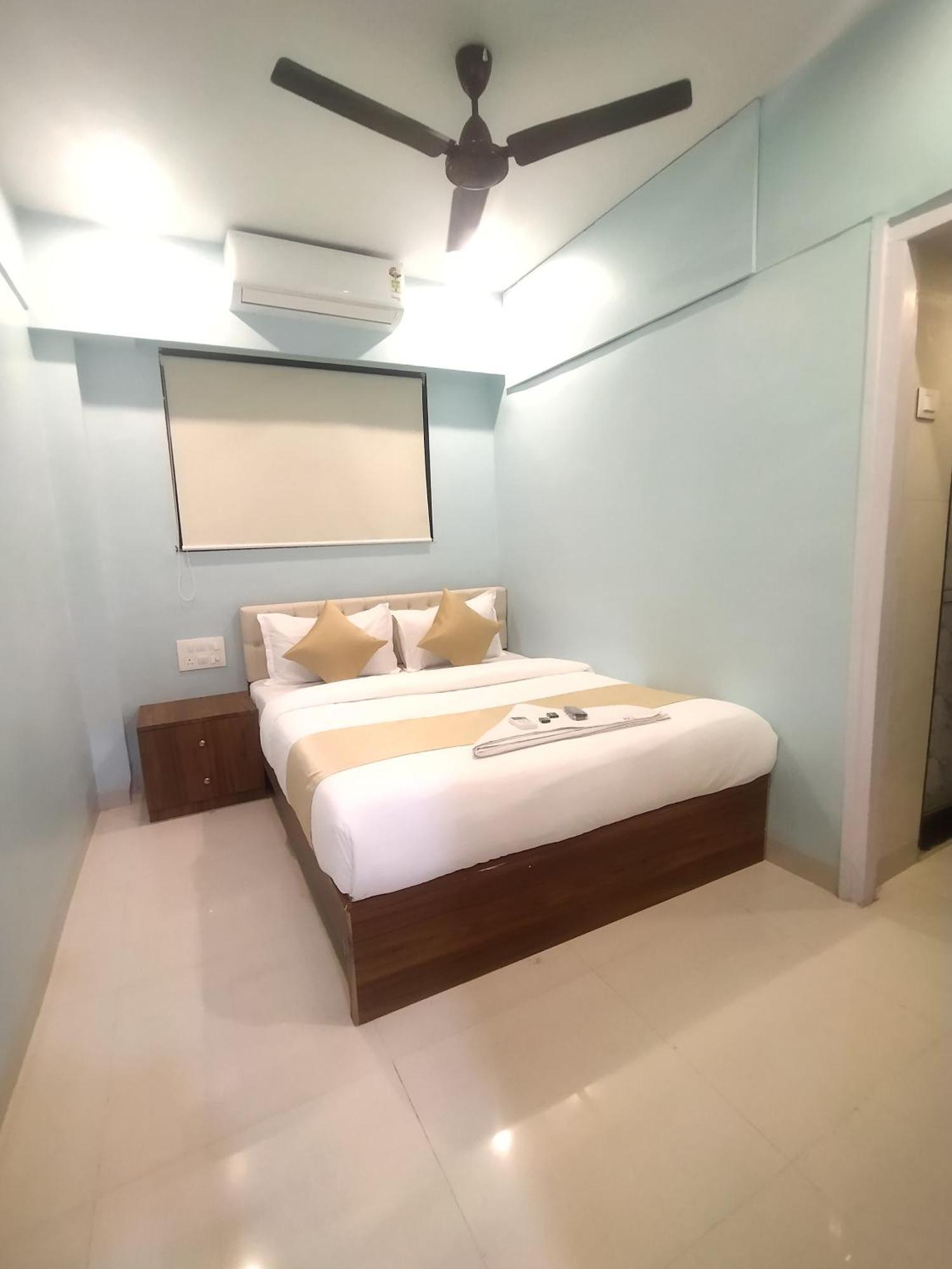 Everest Stays Rooms And Dormitory Мумбай Екстериор снимка